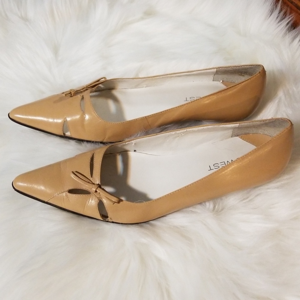 NINE WEST - Nude Short Heels Shoes size 6M